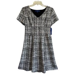 APT.9 Women's Career Dress Size M Short Sleeve V-Neck Fit & Flare Black & White